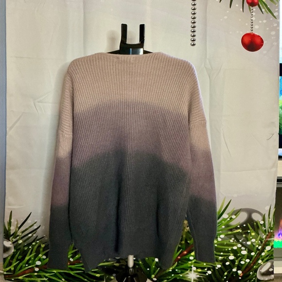 CBRAND sweater, ombré purple. - Picture 2 of 2
